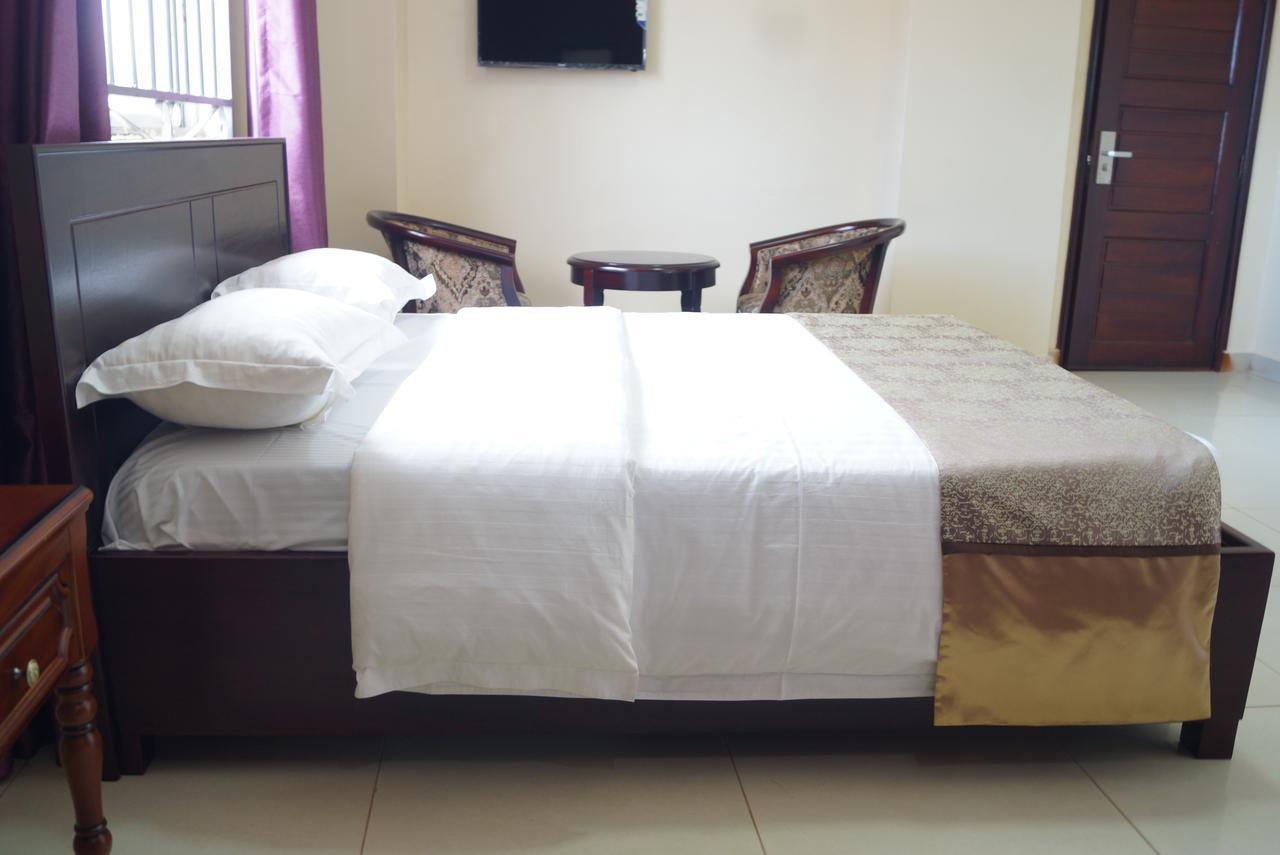 Diamonds Hotel Kampala Exteriör bild