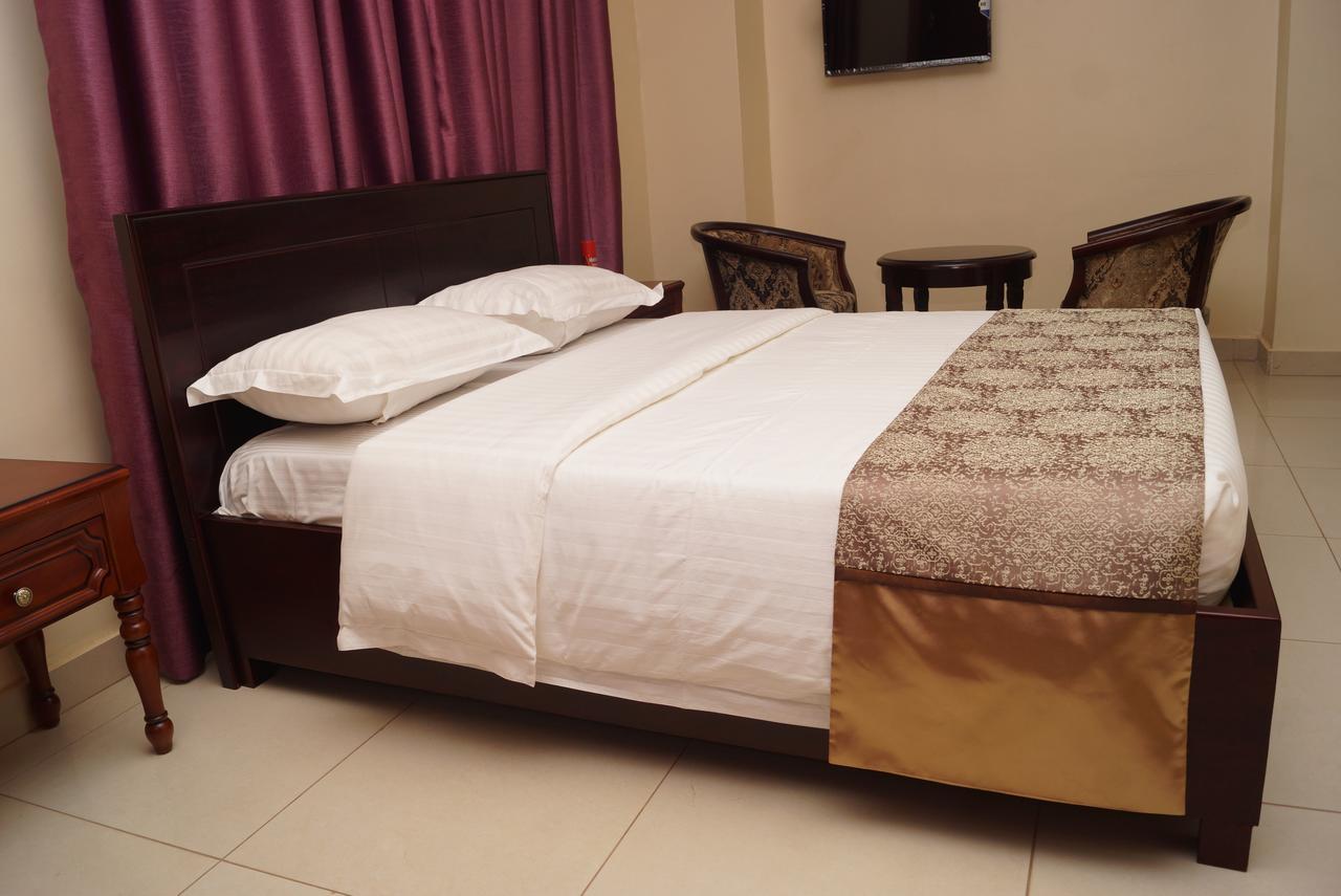 Diamonds Hotel Kampala Exteriör bild