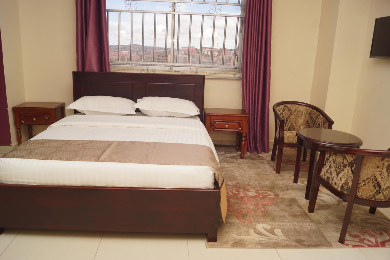 Diamonds Hotel Kampala Exteriör bild