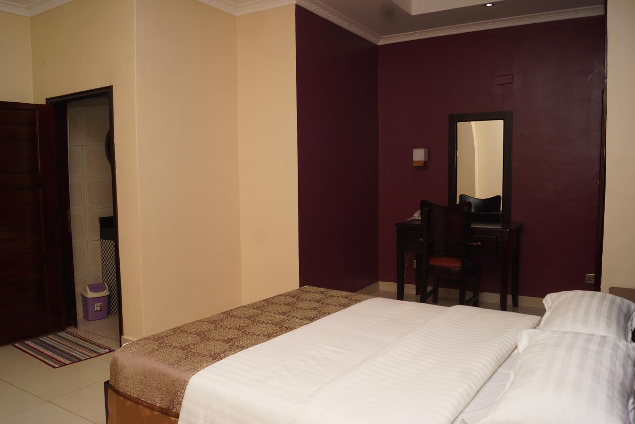 Diamonds Hotel Kampala Exteriör bild