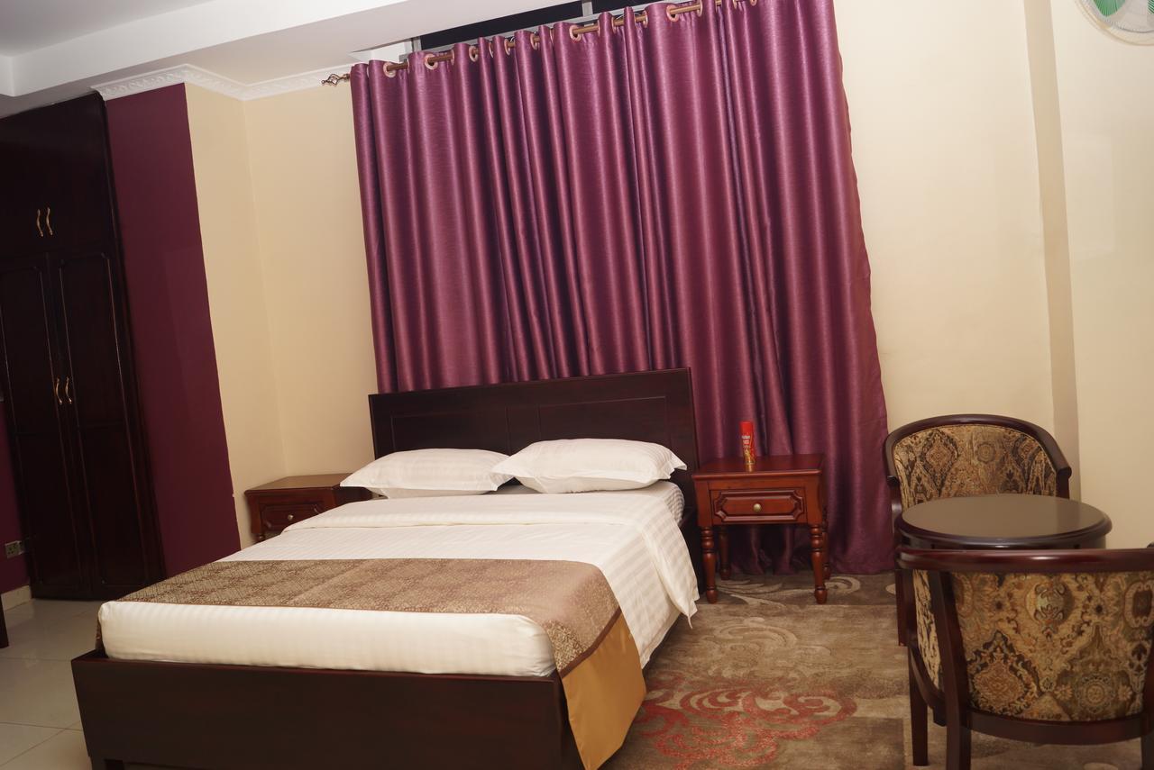 Diamonds Hotel Kampala Exteriör bild