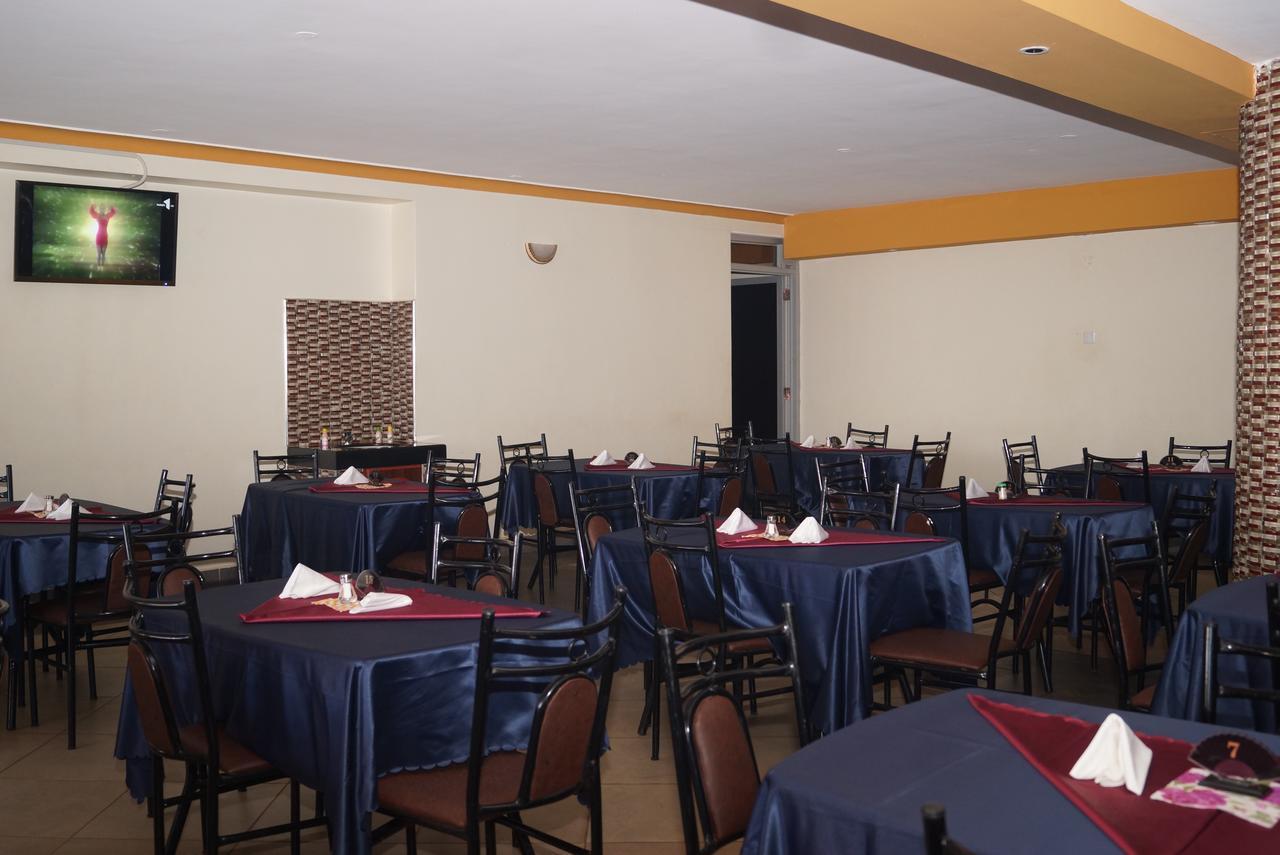 Diamonds Hotel Kampala Exteriör bild