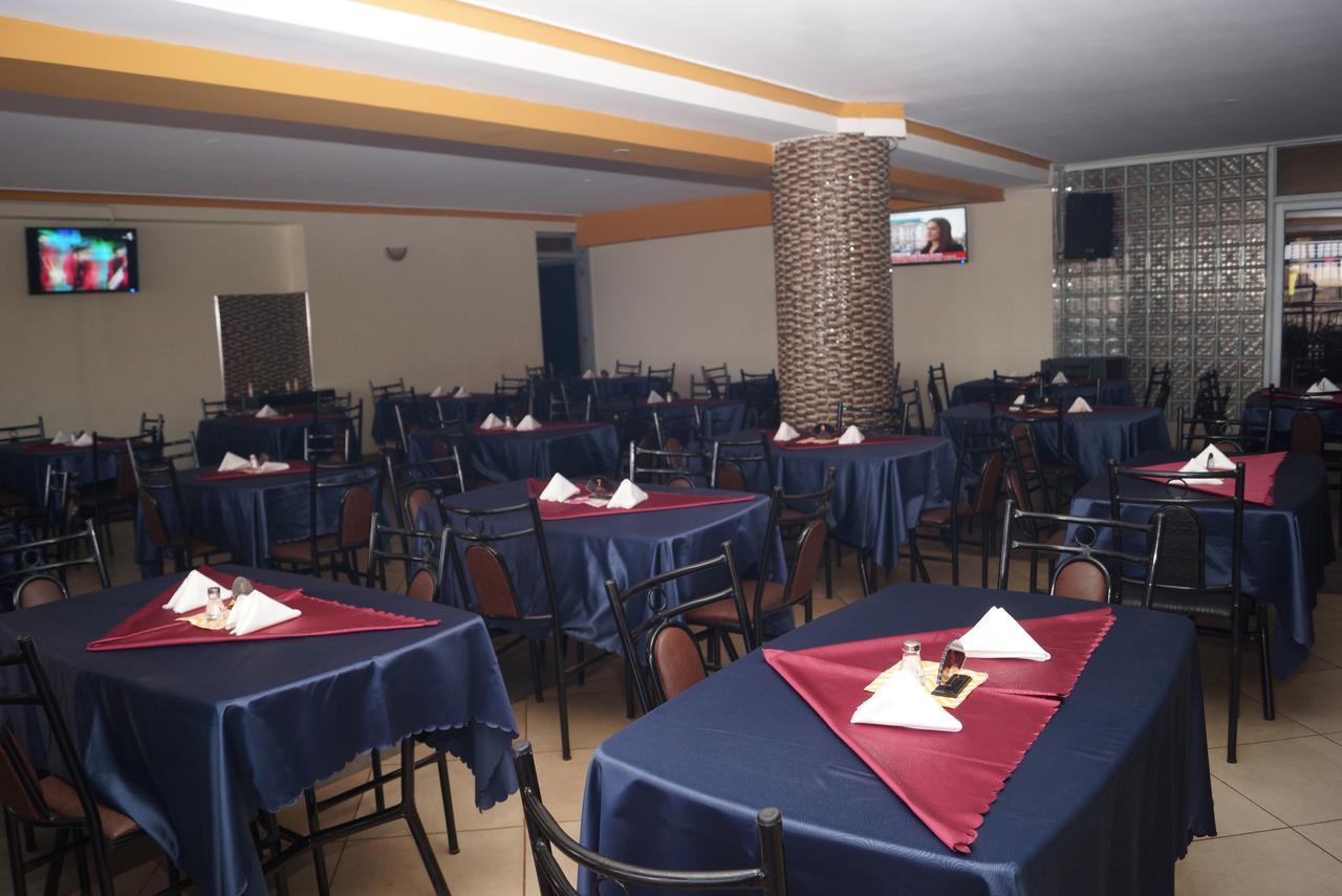 Diamonds Hotel Kampala Exteriör bild