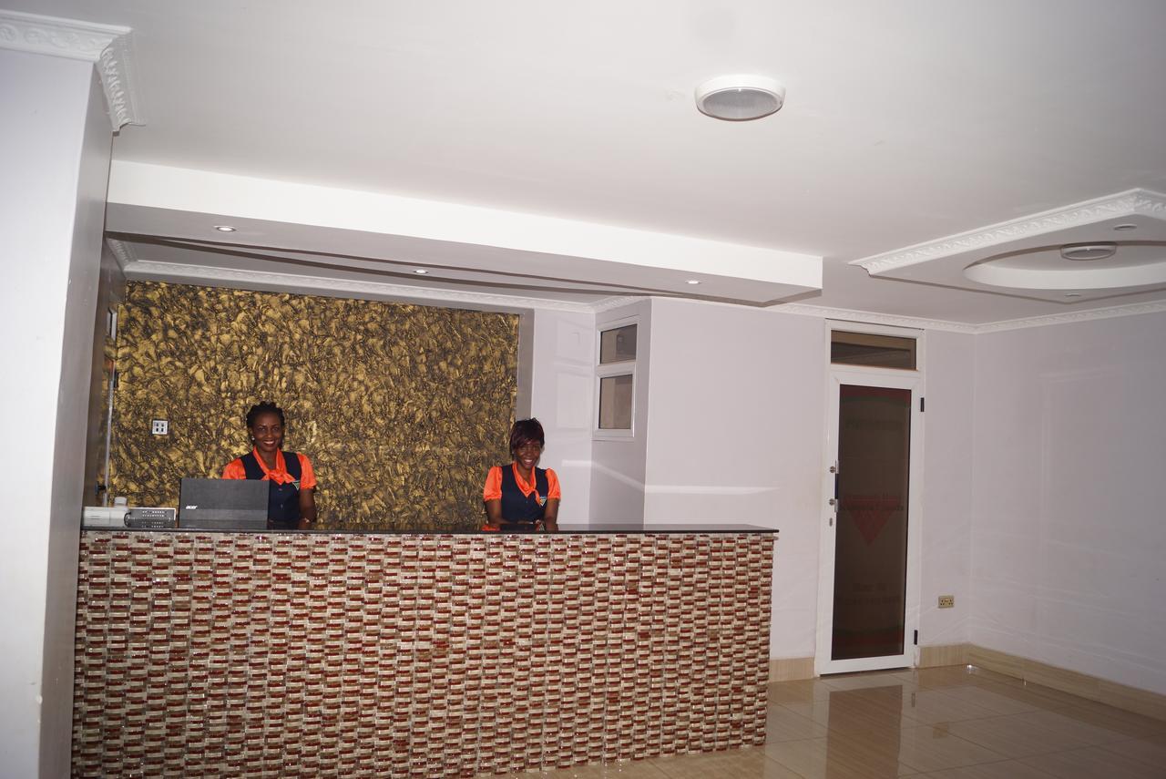 Diamonds Hotel Kampala Exteriör bild