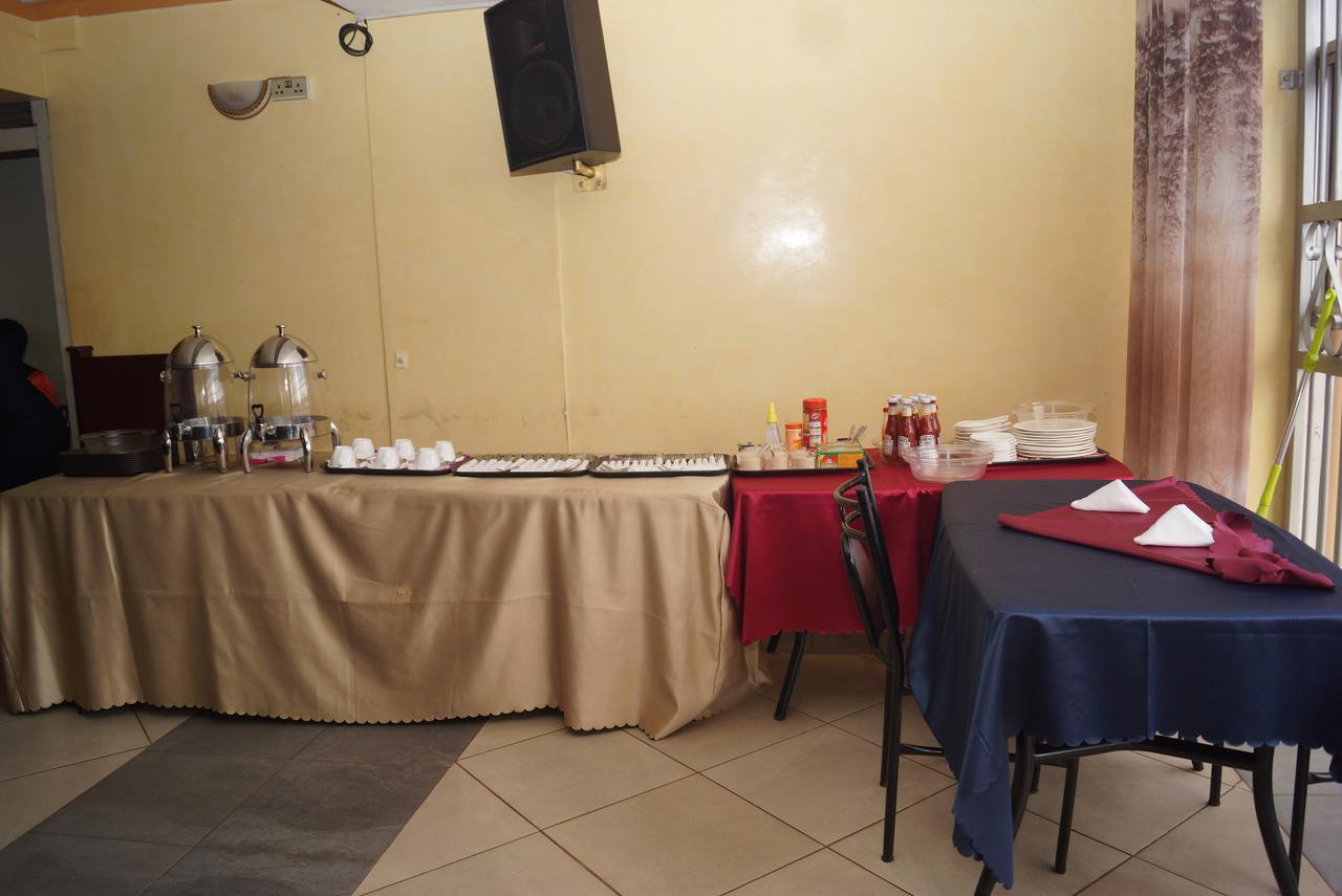 Diamonds Hotel Kampala Exteriör bild