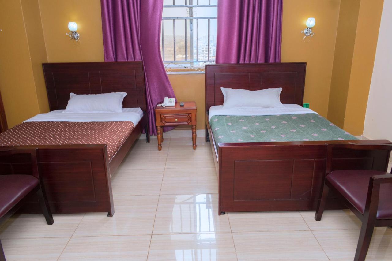 Diamonds Hotel Kampala Exteriör bild