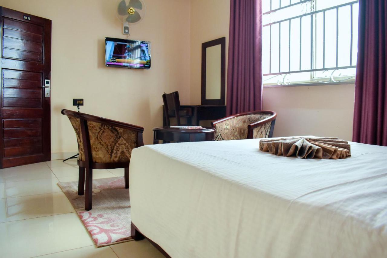 Diamonds Hotel Kampala Exteriör bild