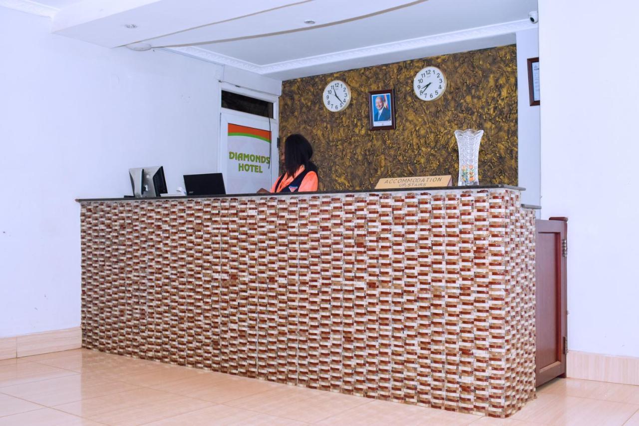Diamonds Hotel Kampala Exteriör bild
